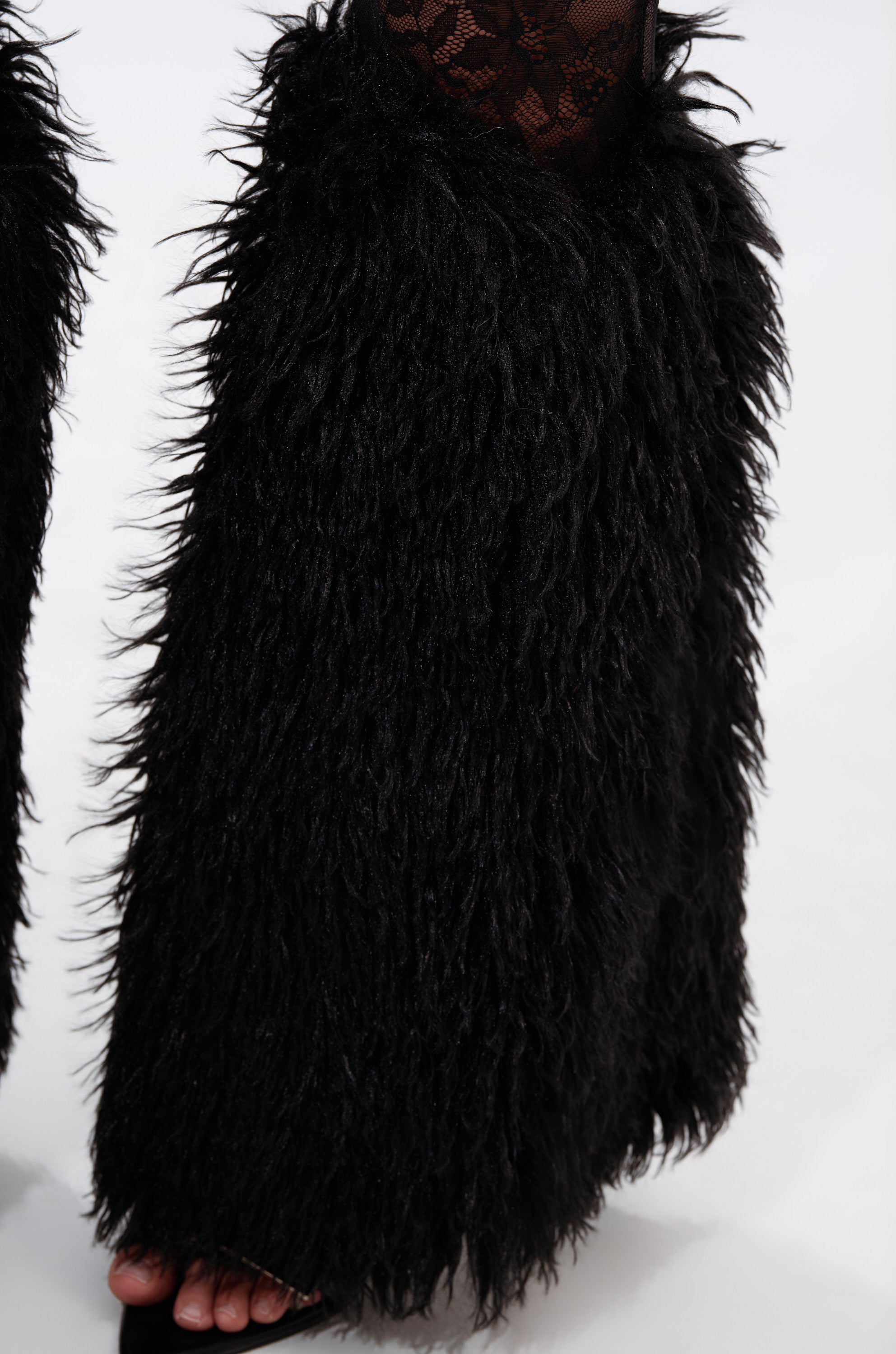 FEELING GOOD LACE LEGGING WITH FUR TRIM