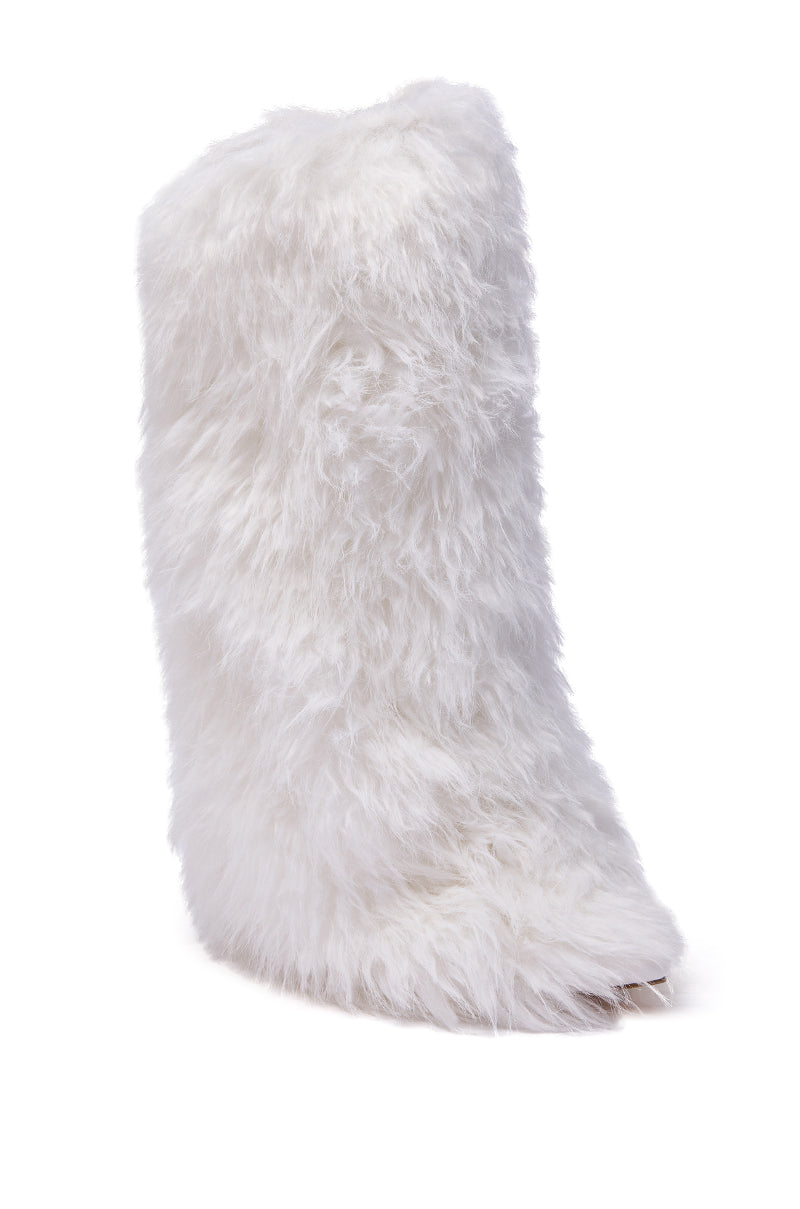 AZALEA WANG ARETE WHITE FUR STILETTO BOOT