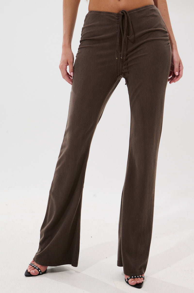 FESTIVAL LOW RISE RUCHED FLARE LEGGING