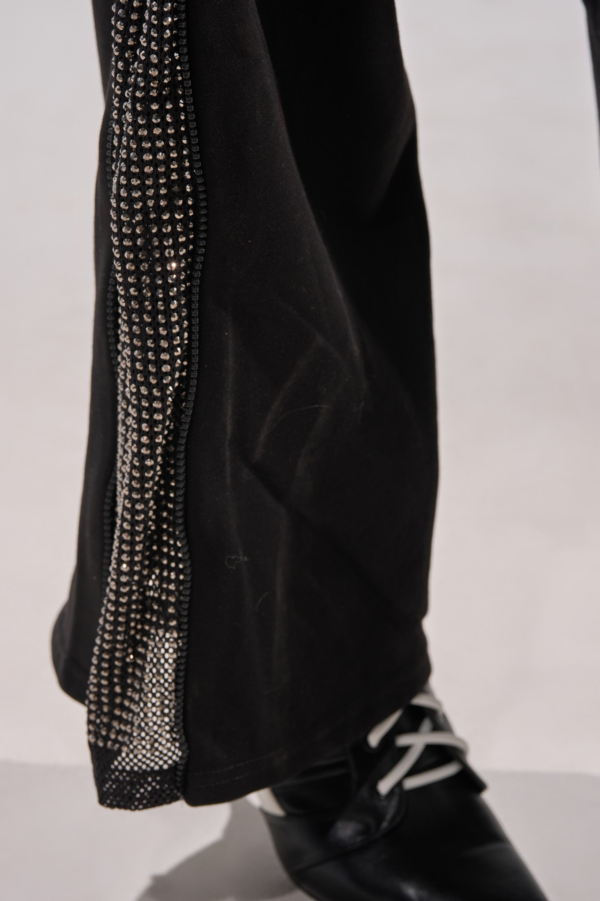 OPEN UP WIDE LEG JOGGER WITH RHINESTONE