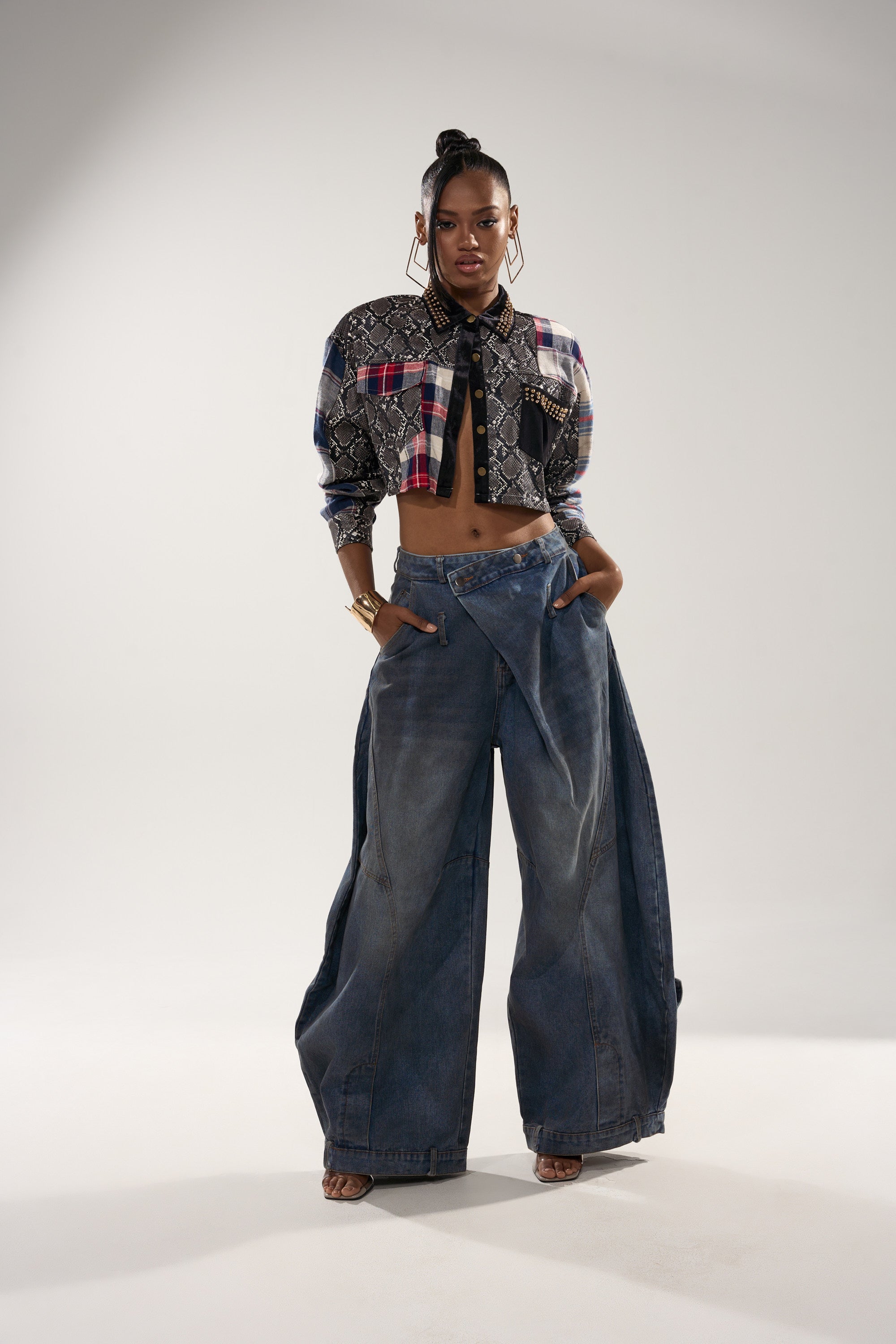 GUESS WHATS NEXT PLAID BUTTON DOWN