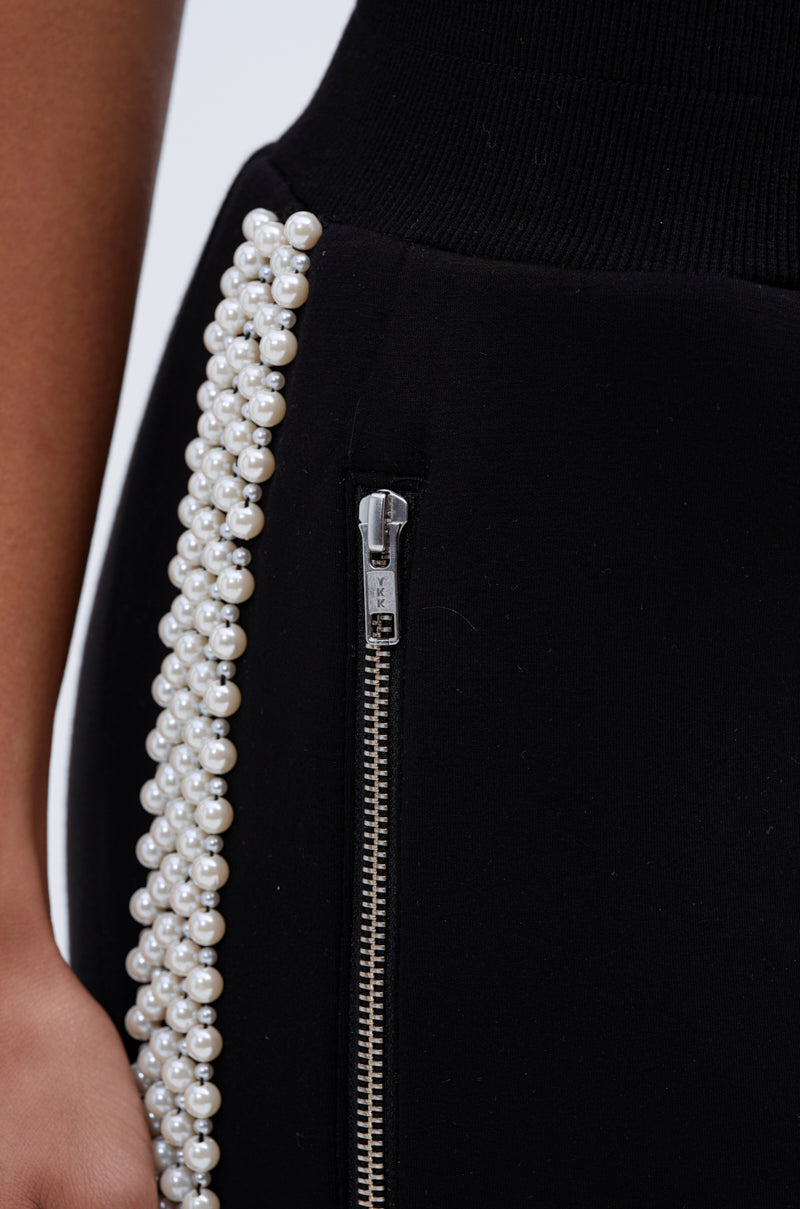 PEARL GIRL JOGGER