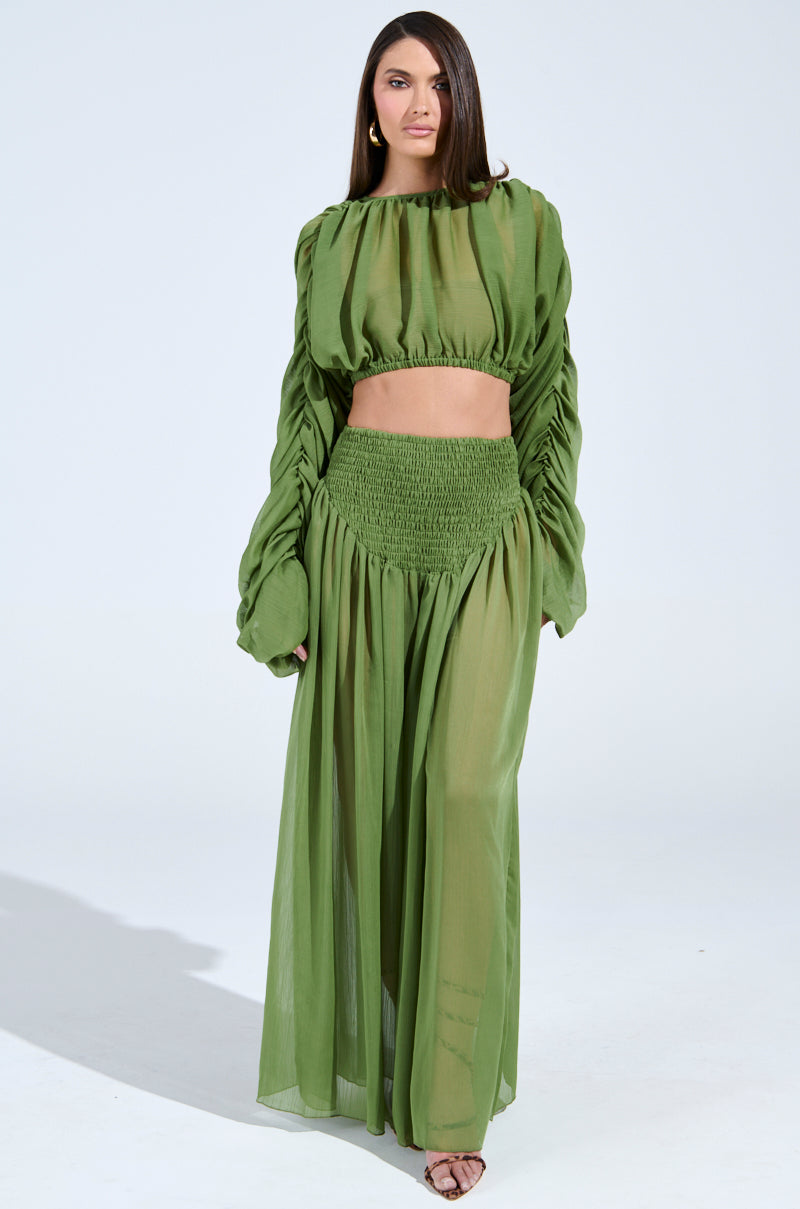 LAURA RUCHED CROPPED BLOUSE IN GREEN