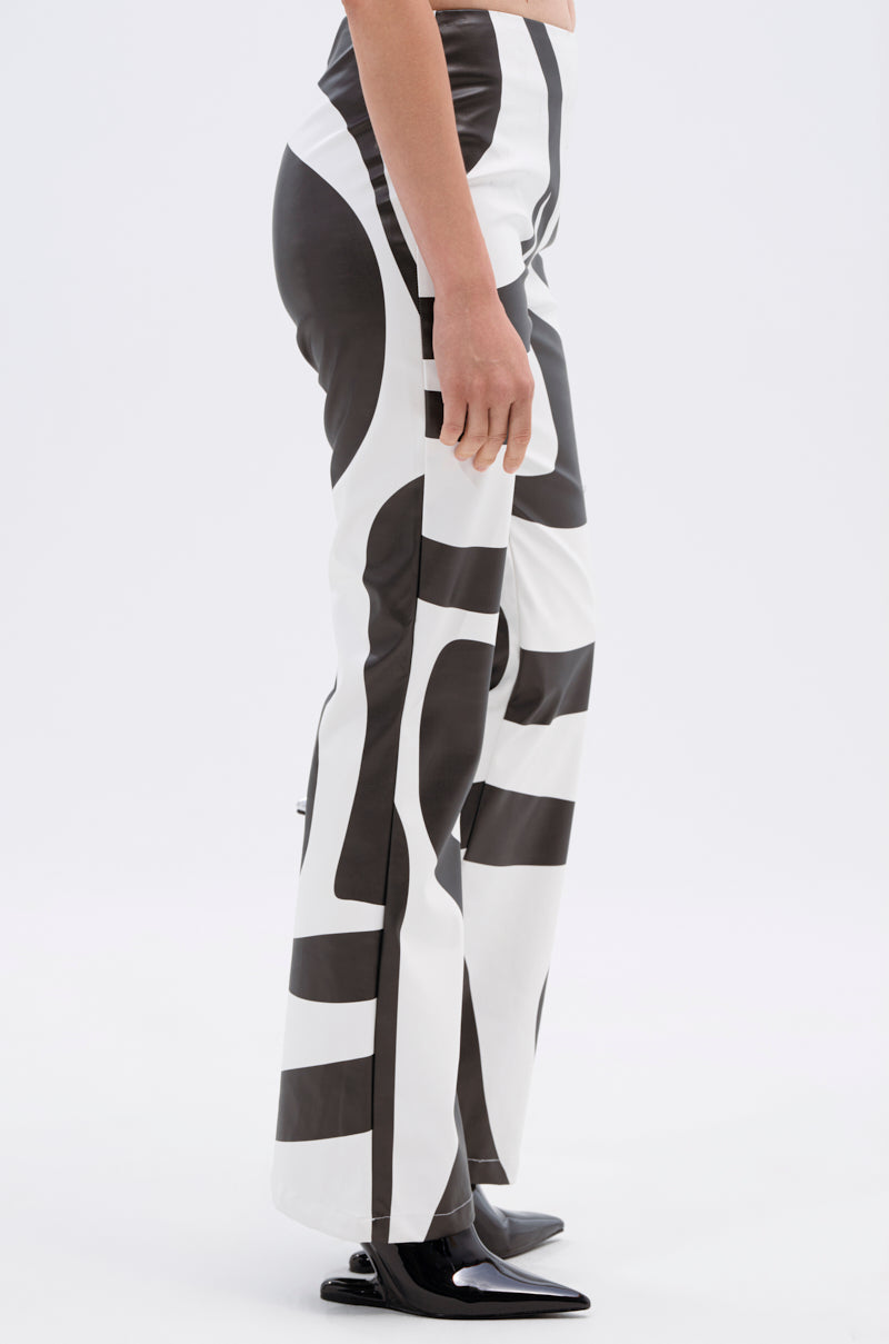 GROOVE ON FAUX LEATHER FLARE TROUSER