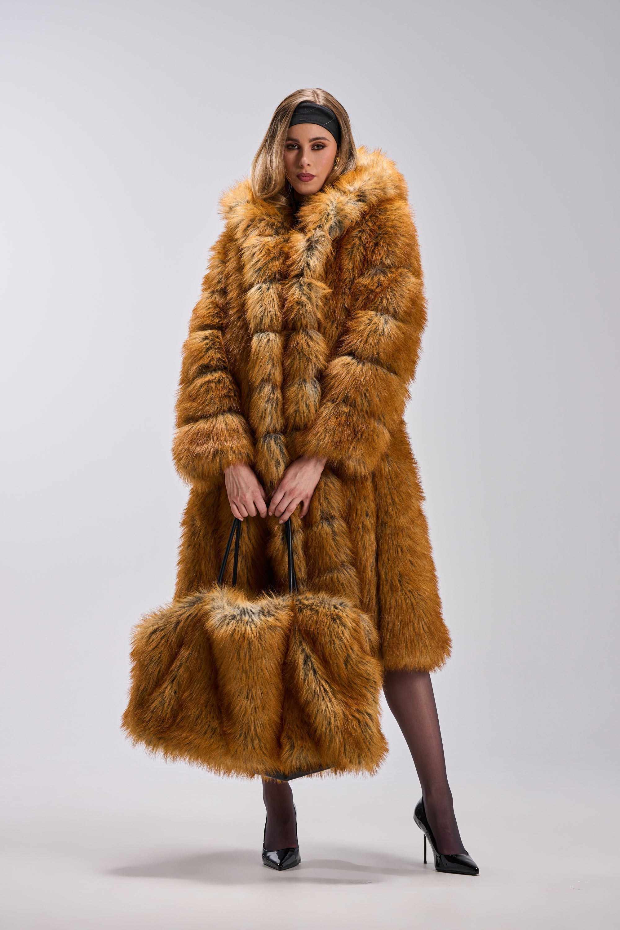 OLD MONEY FAUX FUR COAT