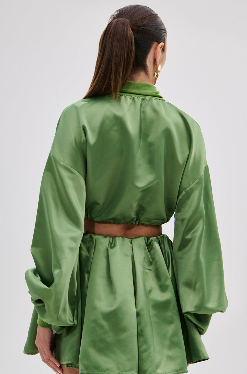 POP IT OFF TURTLENECK BLOUSE