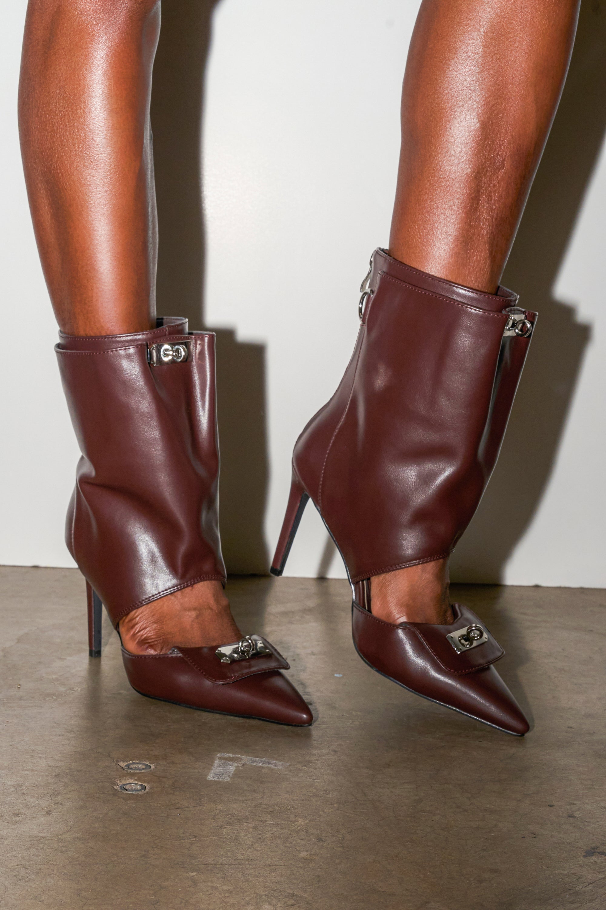 AZALEA WANG SARVESH BROWN CUTOUT STILETTO BOOTIE