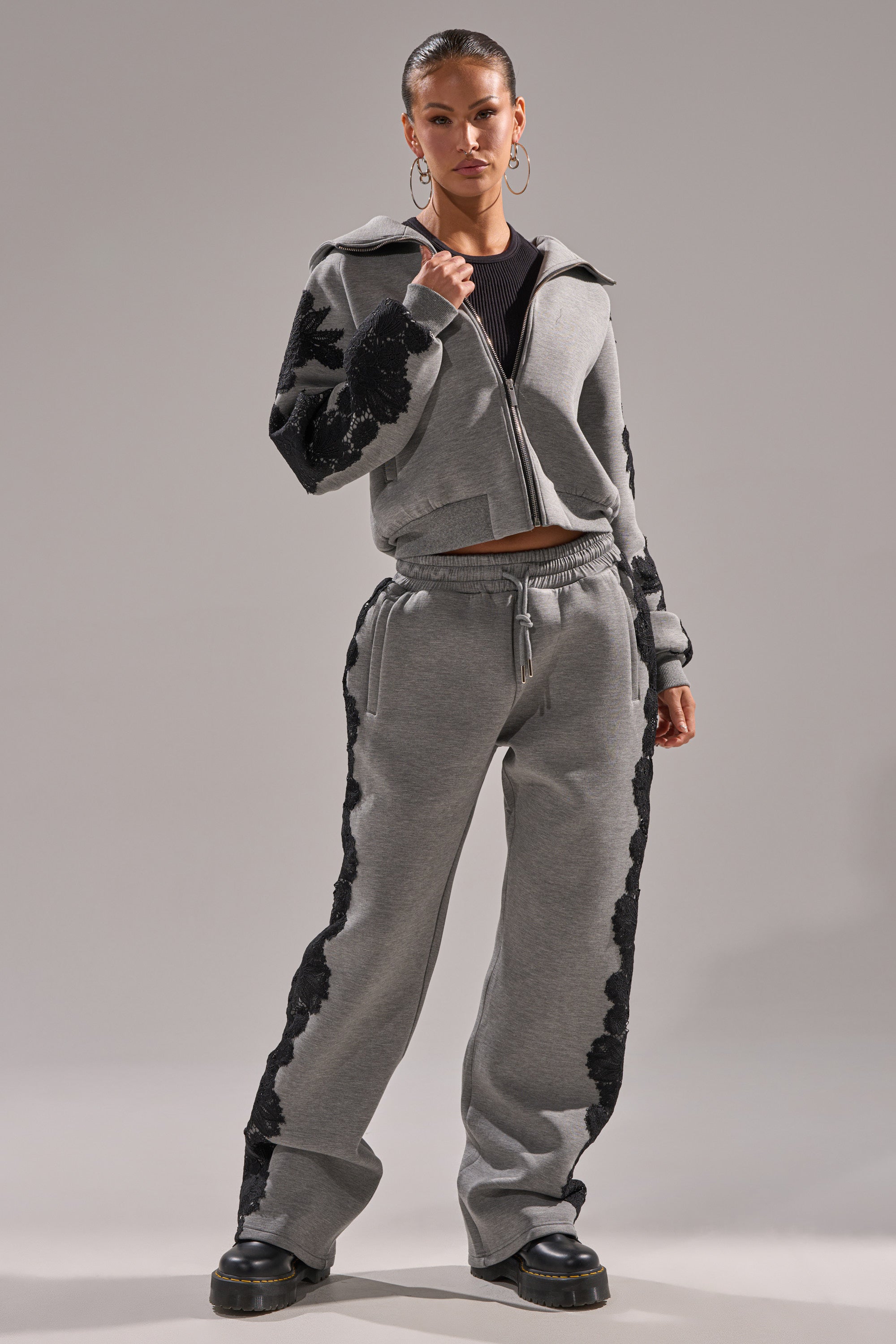 RAQUEL ZIP UP SWEATSHIRT