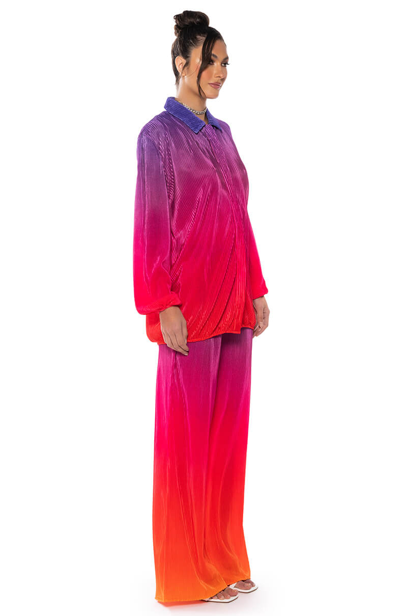 DAY TO NIGHT PLEATED SATIN BUTTON DOWN