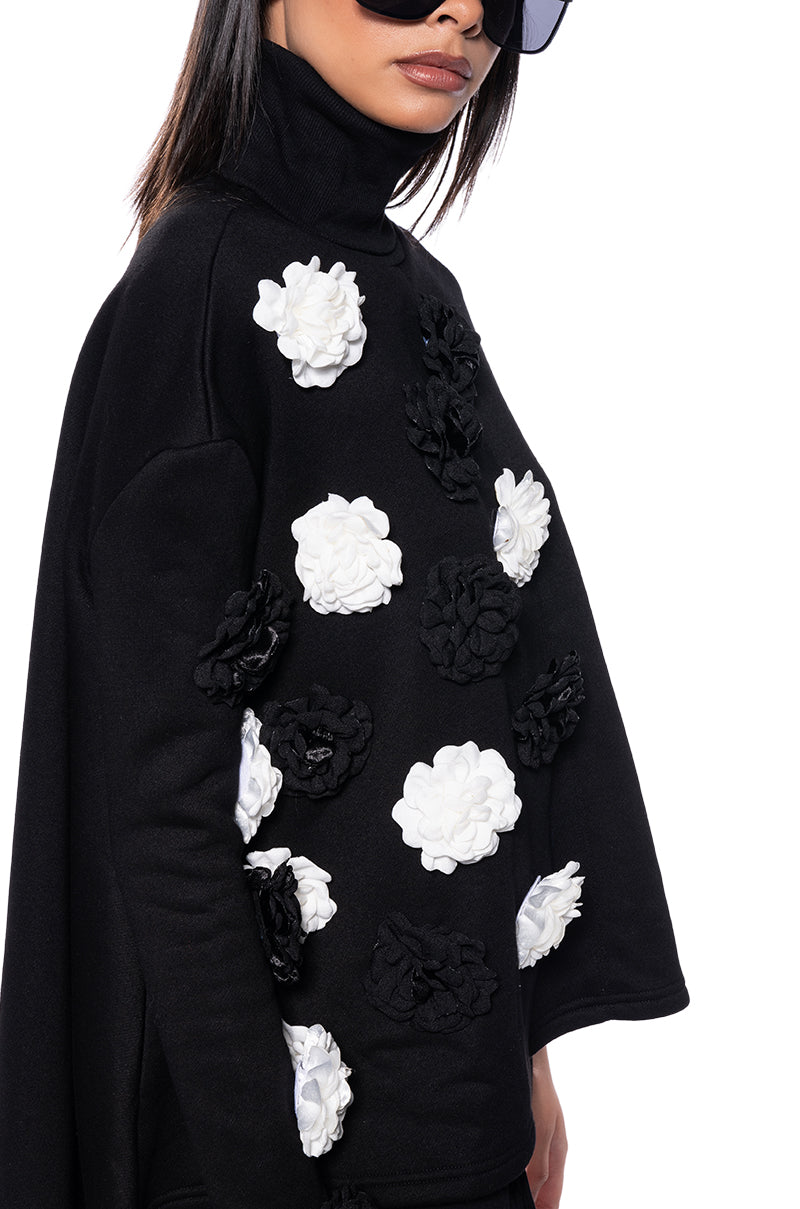 ELLA FLOWER DETAIL PULL OVER TURTLENECK SWEATSHIRT