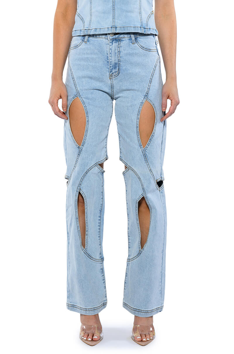 JUMP AROUND CUTOUT RELAXED FIT JEANS
