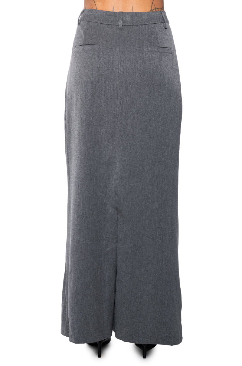 MINIMAL ELEGANCE WOVEN MAXI SKIRT