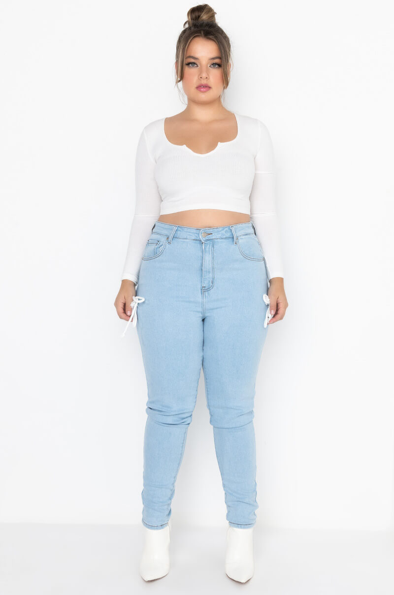 PEEK-A-BOOTY SKINNY JEANS