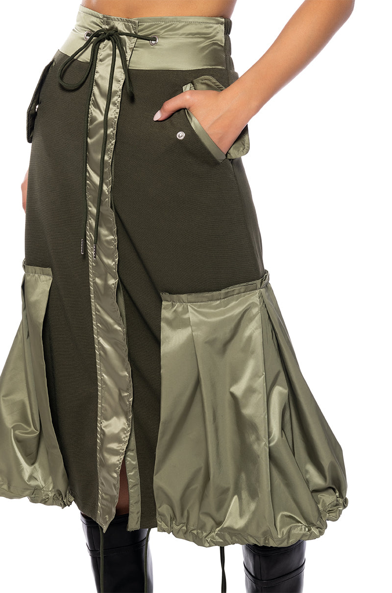 QUINCY COLOR BLOCKED MIDI SKIRT