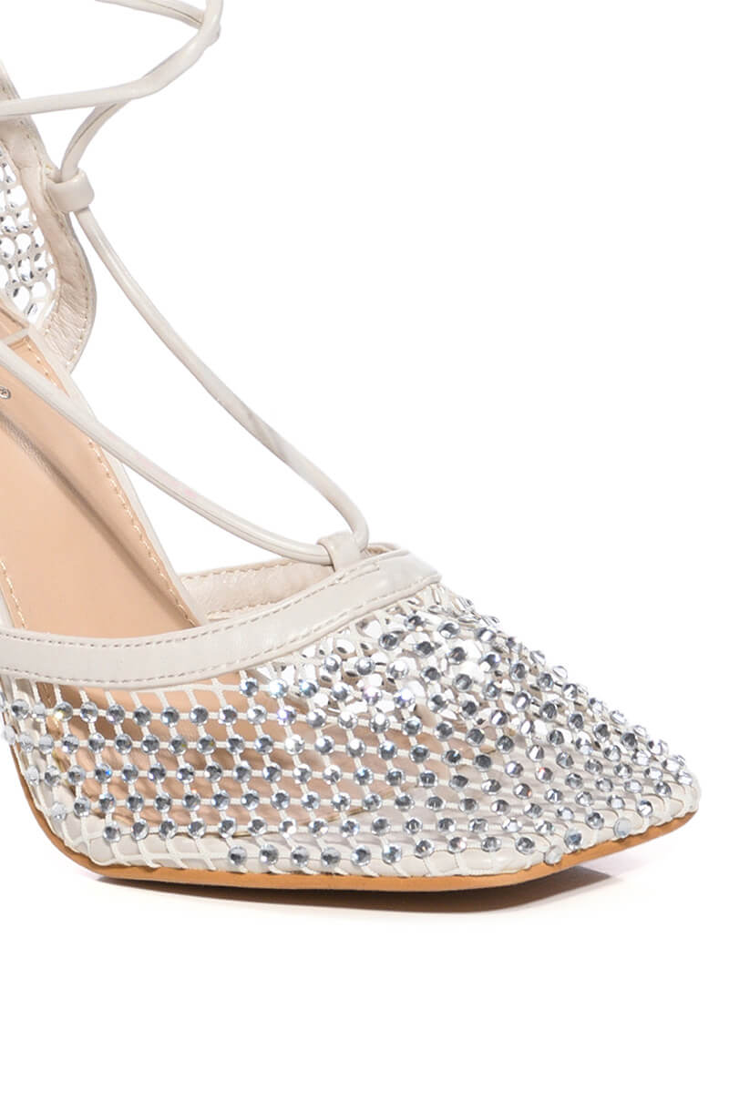 ROSALYN EMBELLISHED WHITE PUMP